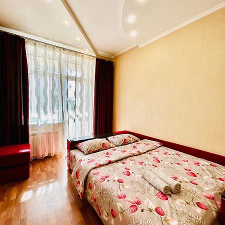 Kholodnaya Gora Apartment Харков Екстериор снимка